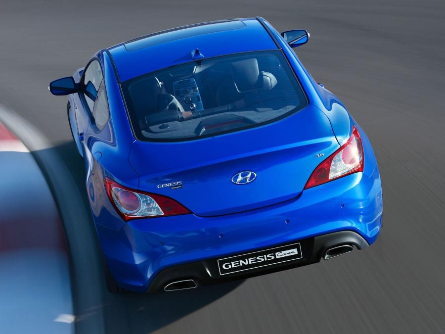  Hyundai Genesis Coupe 2009 года  (US) (фото 23 из 30)